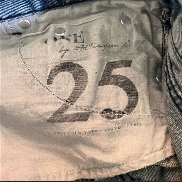 ONE TEASPOONS SIZE 25. Great condition! - Picture 3 of 4